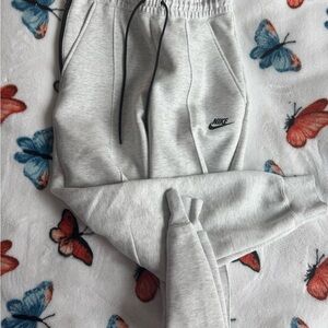 Nike Women’s Sportswear Tech fleece Mid-rise joggers